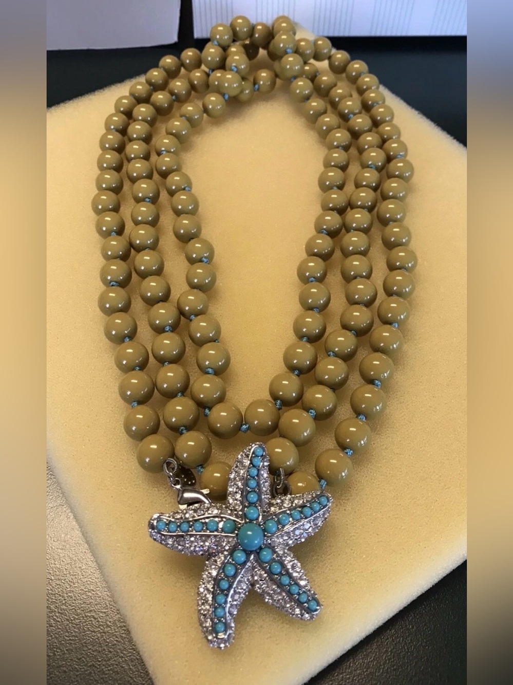 Stella & Dot RETIRED Palm LaCoco Beaded Necklace W/Detachable Starfish Brooch - Picture 2 of 10